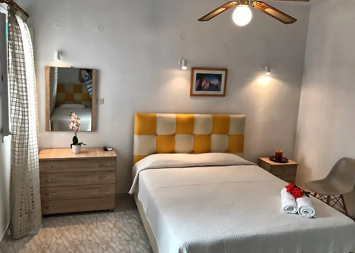 Lägenhet Theodora Kamarai