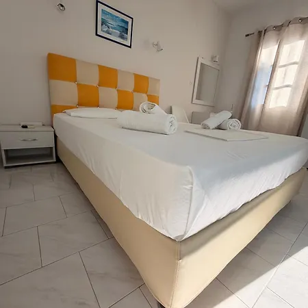 Theodora Apartamento